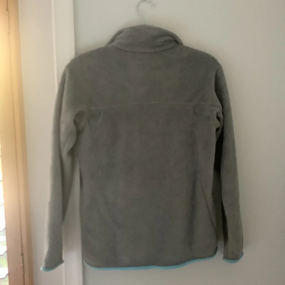 Patagonia Women's Fleece Jacket | Patagonia Re-Tool Snap-T Pullover - Picture 4 of 4